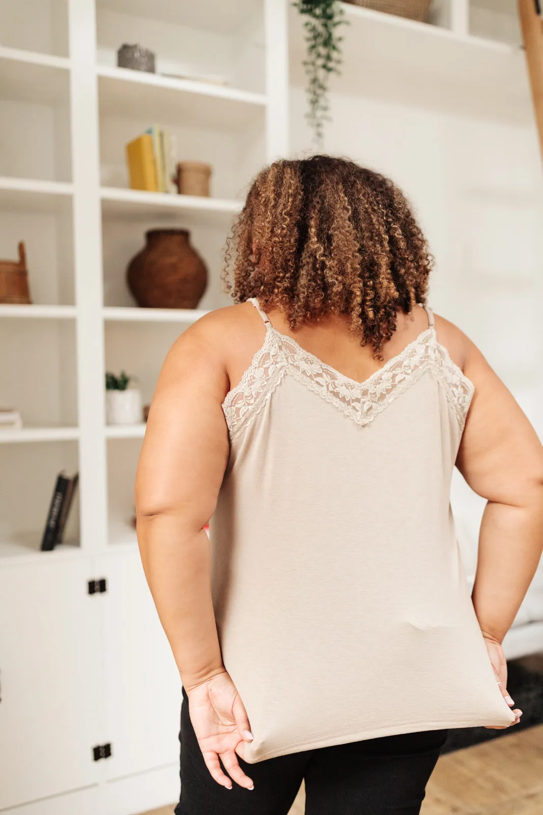 Sweet Fling Lace Top In Mocha