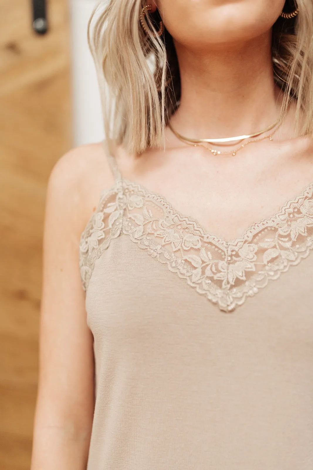 Sweet Fling Lace Top In Mocha