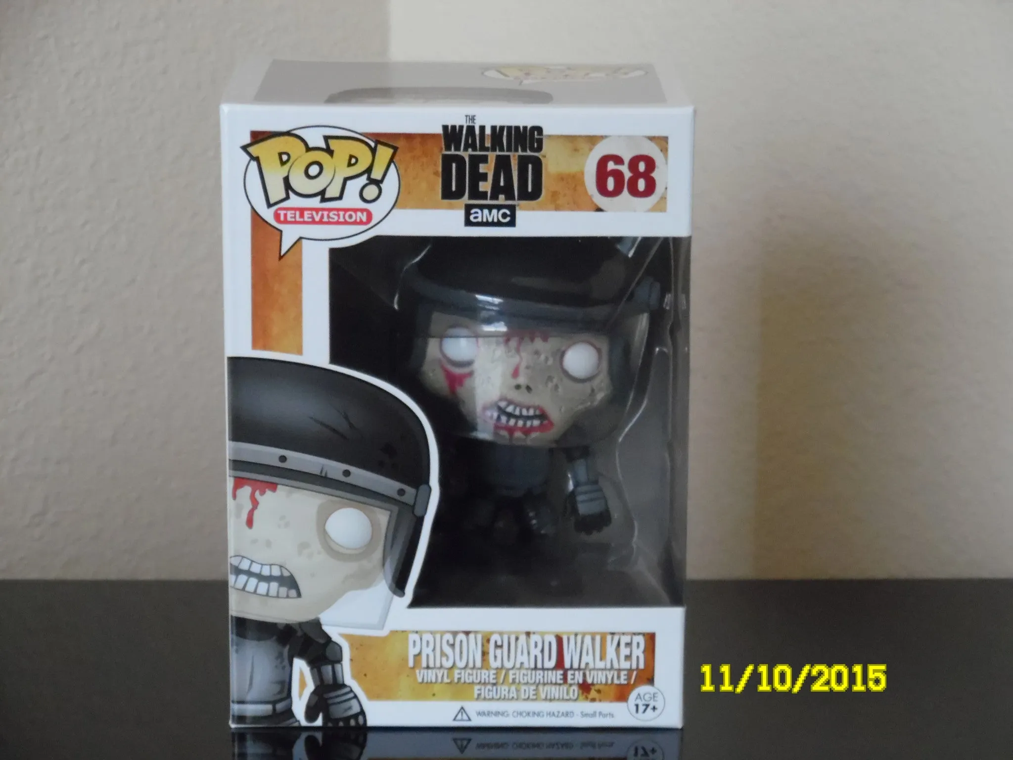 The Walking Dead Prison Guard Walker  # 68   TV Series 3 / Funko Pop !  Retired